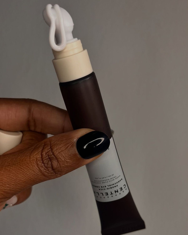 خرید دور چشم سنتلا برای نرمی و لطافت پوست دور چشم Centella